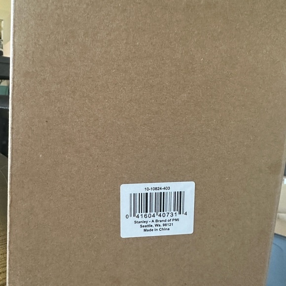 Green Stanley 40oz Pale Lime Pastel St Pattys Day Cup - Picture 10 of 10